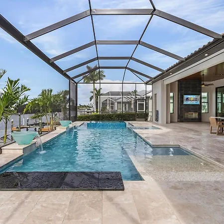 Luxury And Opulence - Gulf Access, Heated Pool & Spa, Custom Outdoor Kitchen - Villa Sunseeker
